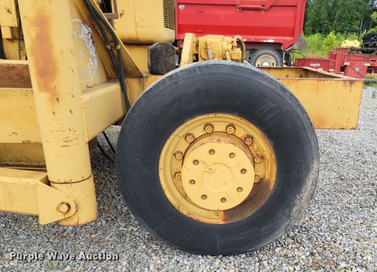 image for item LM9598 Blaw-Knox RW-195  road widener