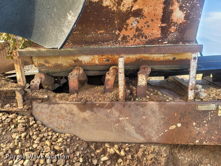 image for item LM9599 Kolman S60-36  screening plant