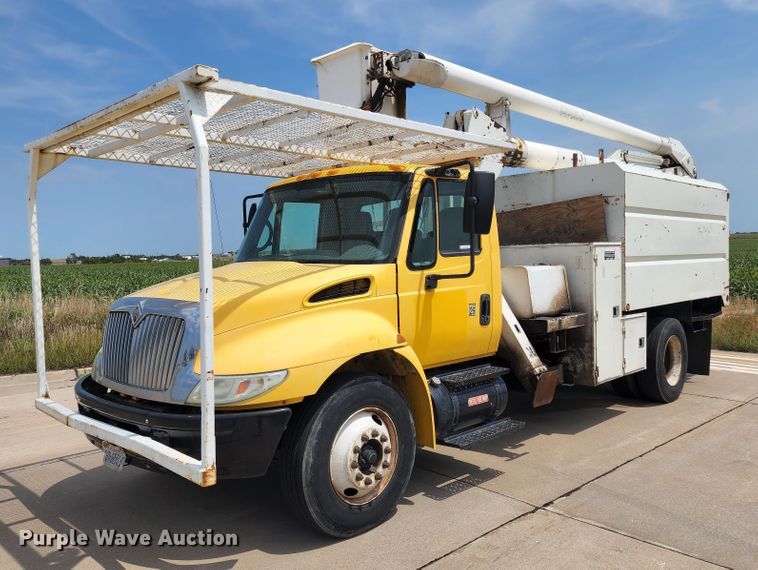 image for item LP9353 2007 International 4300  forestry bucket truck