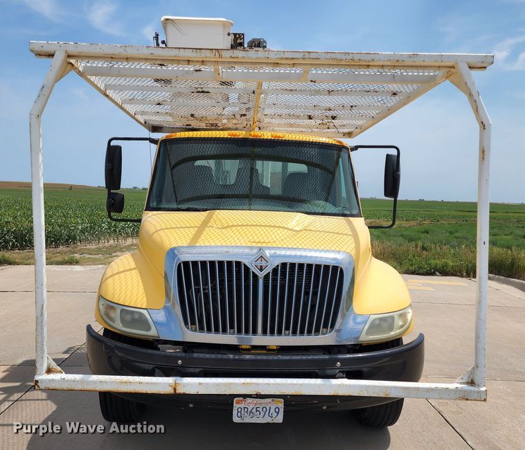 image for item LP9353 2007 International 4300  forestry bucket truck