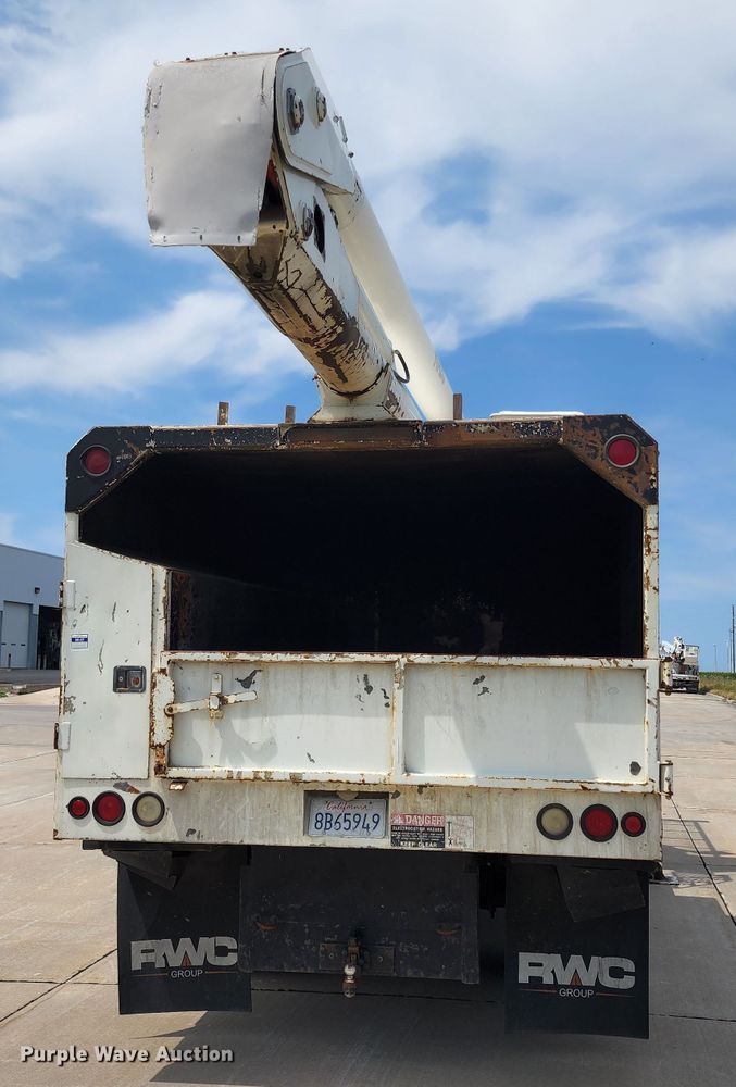 image for item LP9353 2007 International 4300  forestry bucket truck