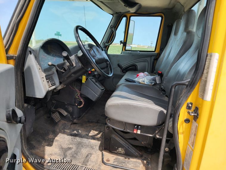 image for item LP9353 2007 International 4300  forestry bucket truck