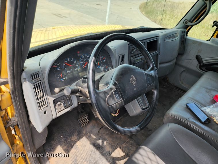 image for item LP9353 2007 International 4300  forestry bucket truck