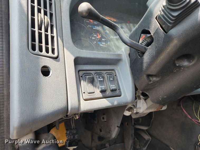 image for item LP9353 2007 International 4300  forestry bucket truck