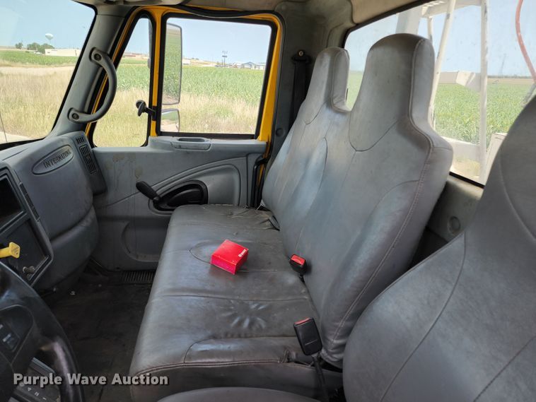 image for item LP9353 2007 International 4300  forestry bucket truck