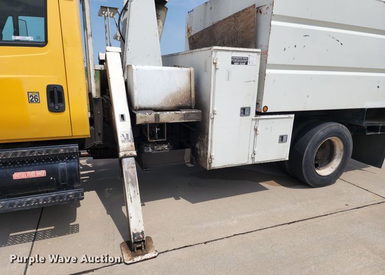 image for item LP9353 2007 International 4300  forestry bucket truck