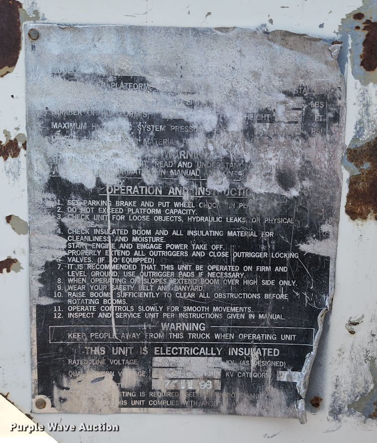 image for item LP9353 2007 International 4300  forestry bucket truck