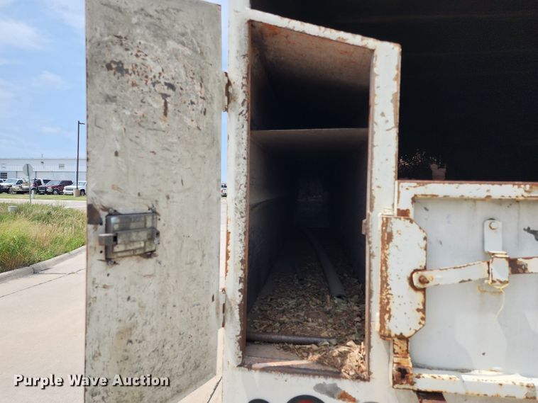 image for item LP9353 2007 International 4300  forestry bucket truck