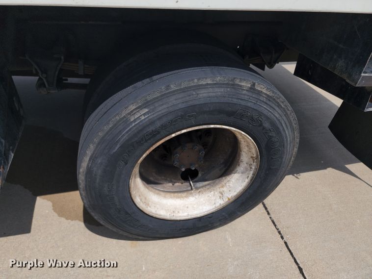 image for item LP9353 2007 International 4300  forestry bucket truck