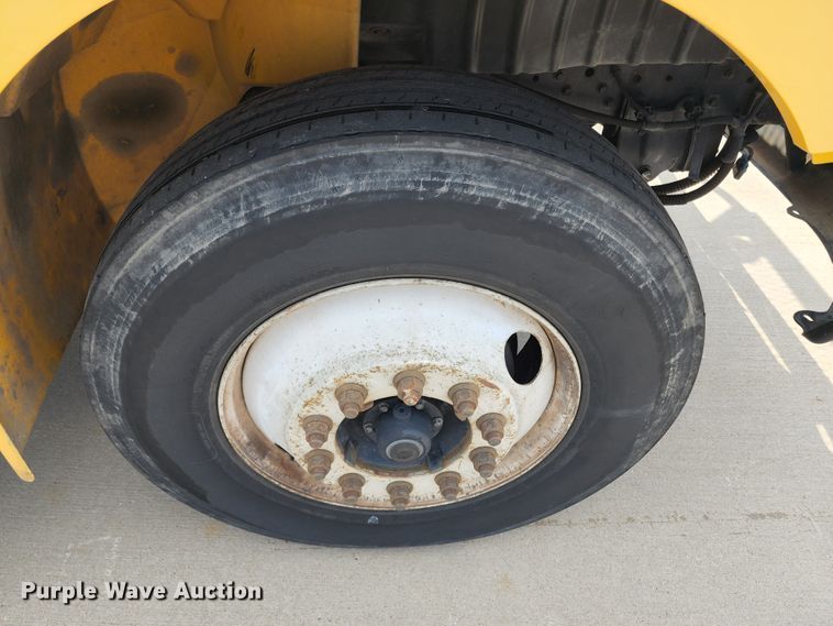 image for item LP9353 2007 International 4300  forestry bucket truck