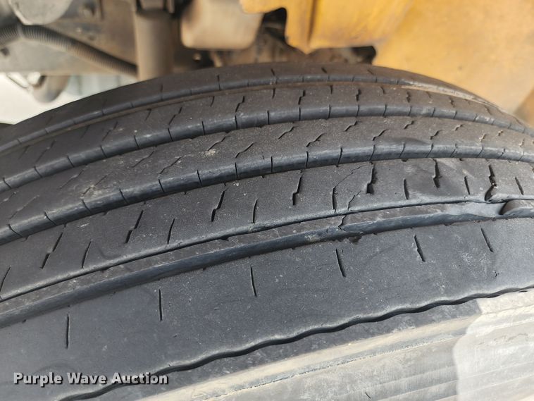 image for item LP9353 2007 International 4300  forestry bucket truck