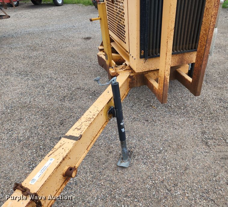 image for item LP9470 2003 Bandit 200  wood chipper