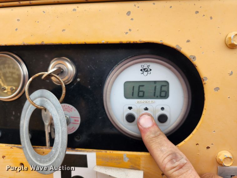 image for item LP9470 2003 Bandit 200  wood chipper