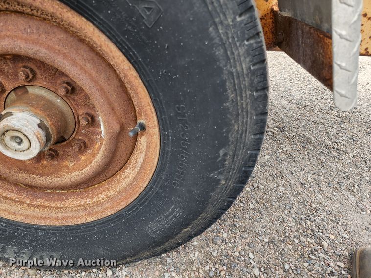 image for item LP9470 2003 Bandit 200  wood chipper