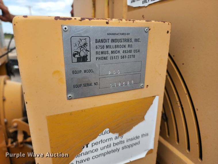 image for item LP9470 2003 Bandit 200  wood chipper