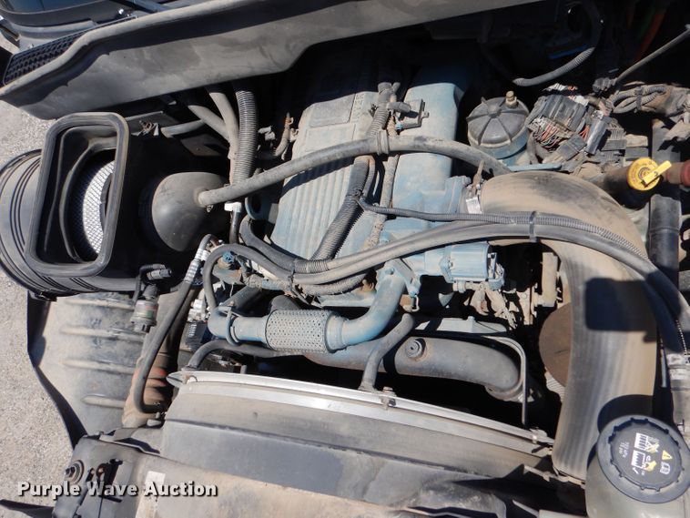 image for item LP9471 2007 International 4300  chipper truck