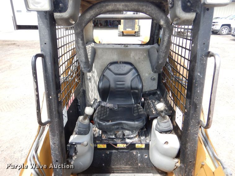 image for item LP9472 2008 Caterpillar 257B2  tracked skid steer loader