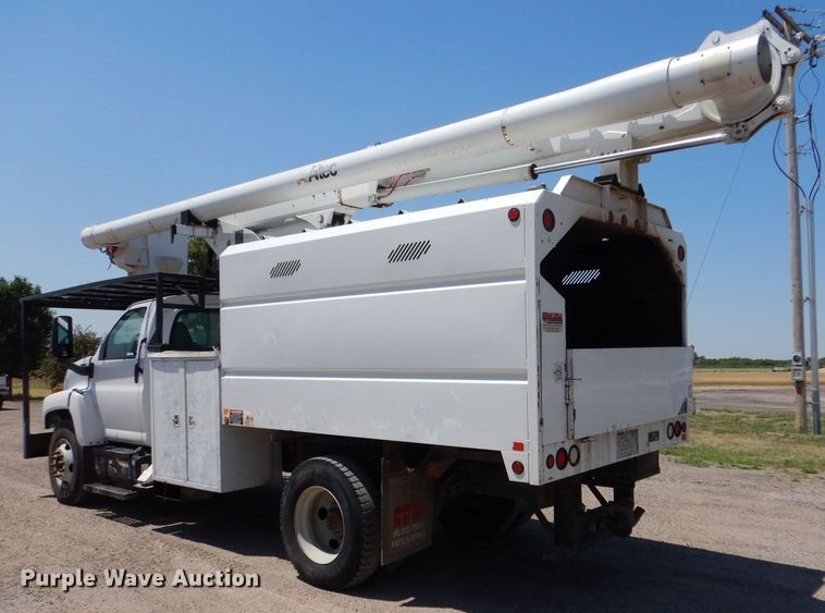 image for item LP9473 2007 GMC C7500  forestry bucket truck