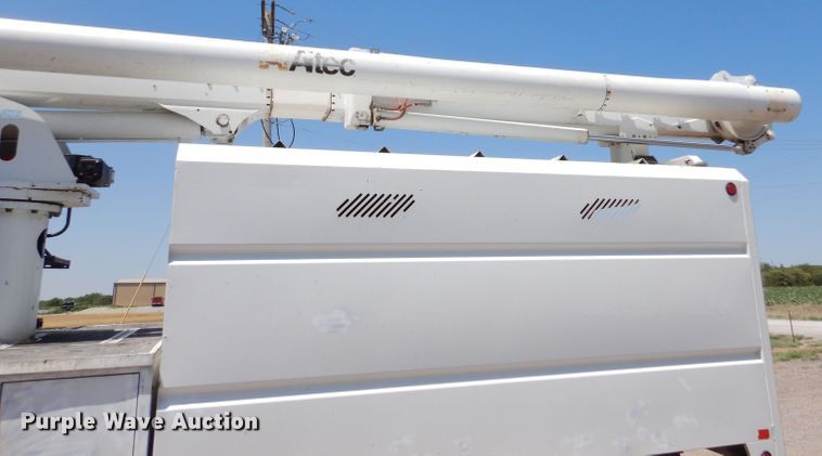 image for item LP9473 2007 GMC C7500  forestry bucket truck