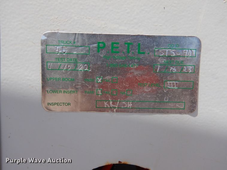 image for item LP9473 2007 GMC C7500  forestry bucket truck