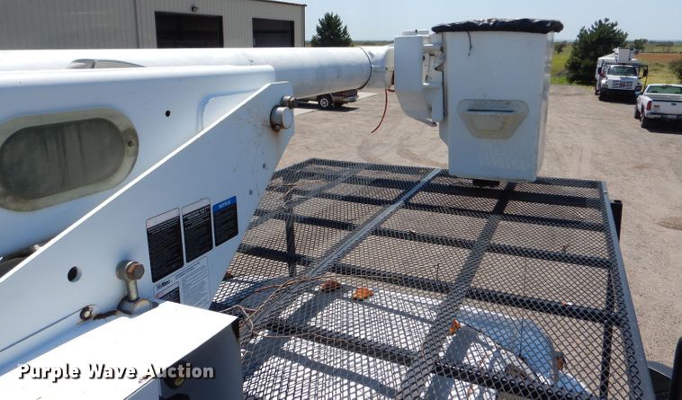 image for item LP9473 2007 GMC C7500  forestry bucket truck