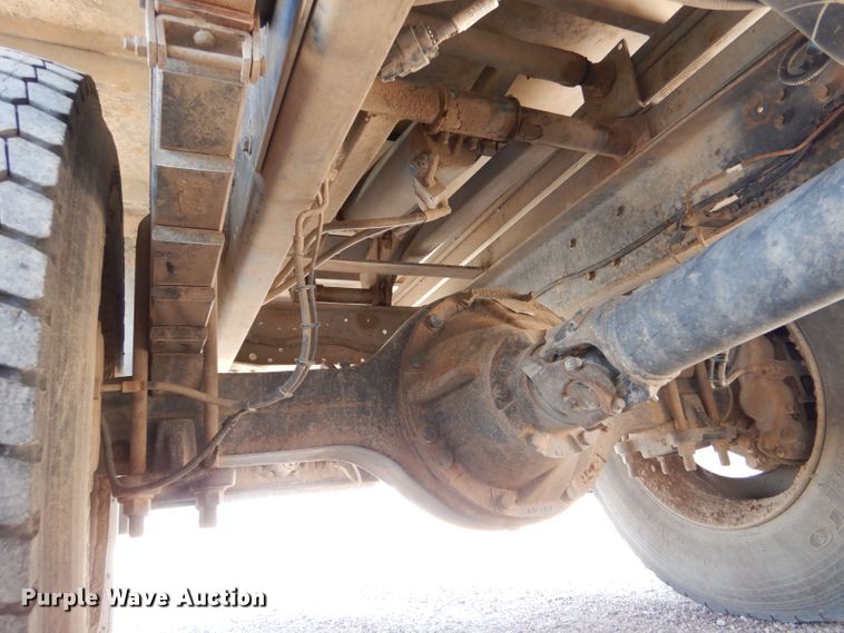 image for item LP9473 2007 GMC C7500  forestry bucket truck