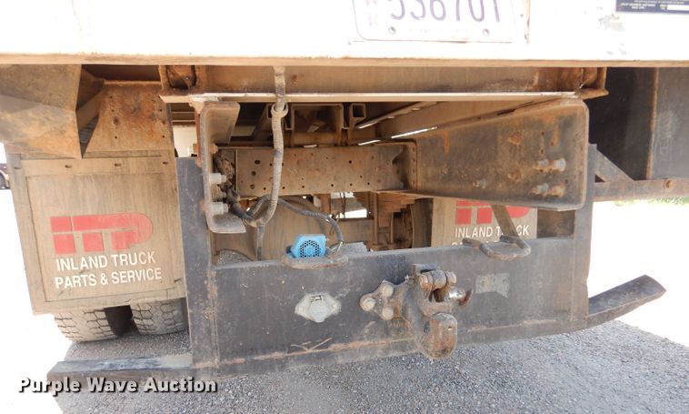 image for item LP9473 2007 GMC C7500  forestry bucket truck