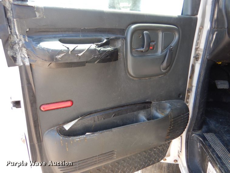 image for item LP9473 2007 GMC C7500  forestry bucket truck