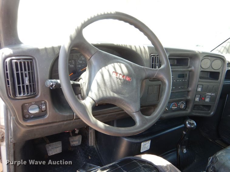 image for item LP9473 2007 GMC C7500  forestry bucket truck