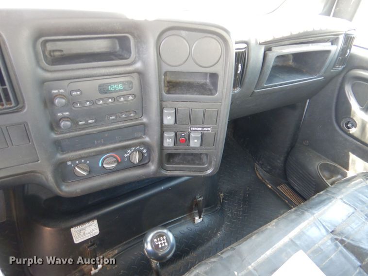 image for item LP9473 2007 GMC C7500  forestry bucket truck