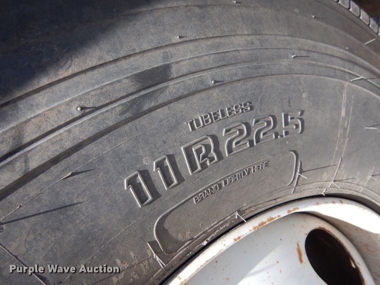 image for item LP9473 2007 GMC C7500  forestry bucket truck