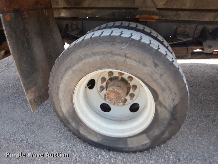 image for item LP9473 2007 GMC C7500  forestry bucket truck