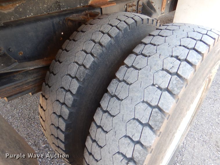 image for item LP9473 2007 GMC C7500  forestry bucket truck