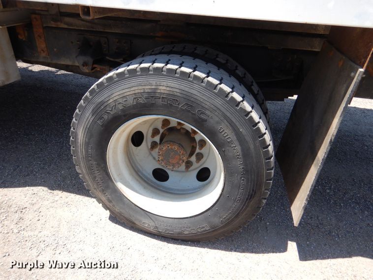 image for item LP9473 2007 GMC C7500  forestry bucket truck