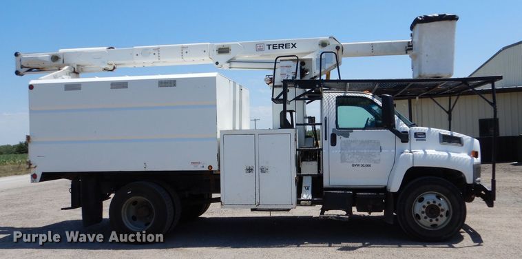 image for item LP9474 2007 GMC C7500  forestry bucket truck