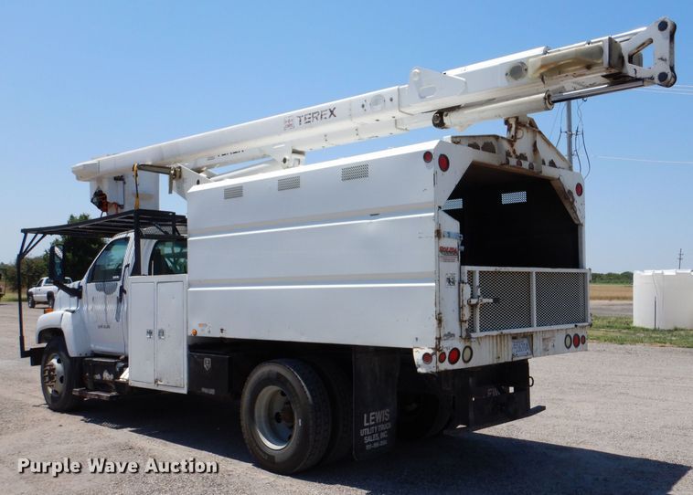 image for item LP9474 2007 GMC C7500  forestry bucket truck