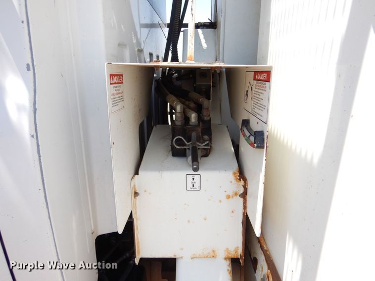 image for item LP9474 2007 GMC C7500  forestry bucket truck