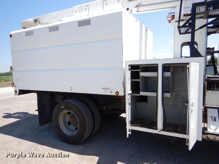 image for item LP9474 2007 GMC C7500  forestry bucket truck