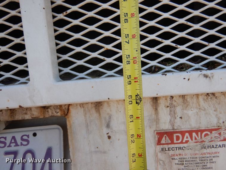 image for item LP9474 2007 GMC C7500  forestry bucket truck