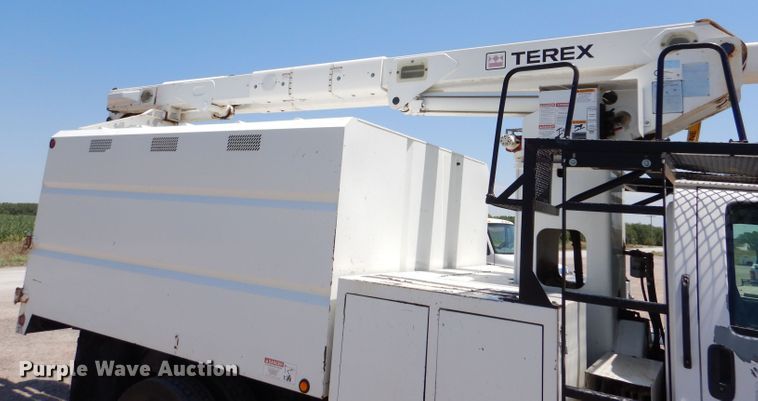 image for item LP9474 2007 GMC C7500  forestry bucket truck