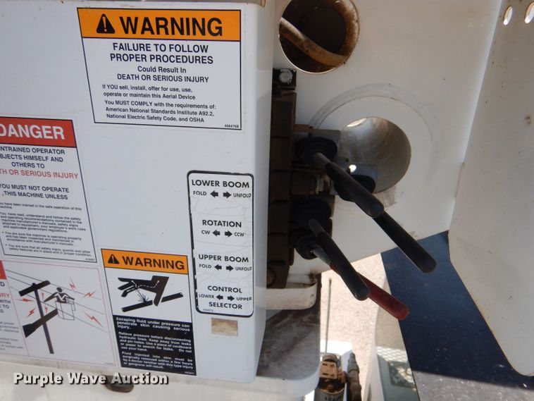 image for item LP9474 2007 GMC C7500  forestry bucket truck