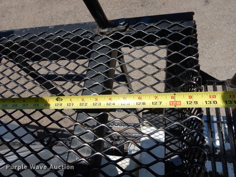 image for item LP9474 2007 GMC C7500  forestry bucket truck