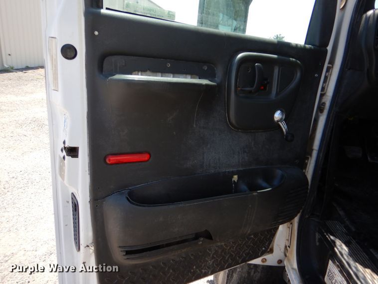 image for item LP9474 2007 GMC C7500  forestry bucket truck