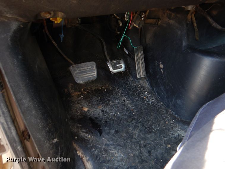 image for item LP9474 2007 GMC C7500  forestry bucket truck