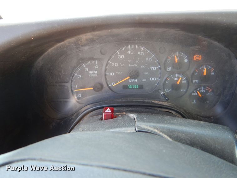 image for item LP9474 2007 GMC C7500  forestry bucket truck