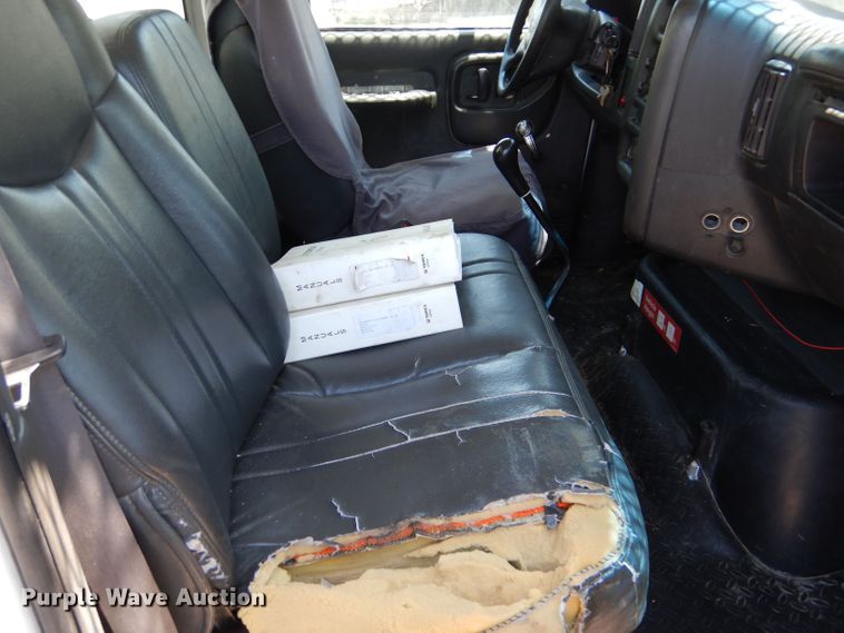 image for item LP9474 2007 GMC C7500  forestry bucket truck