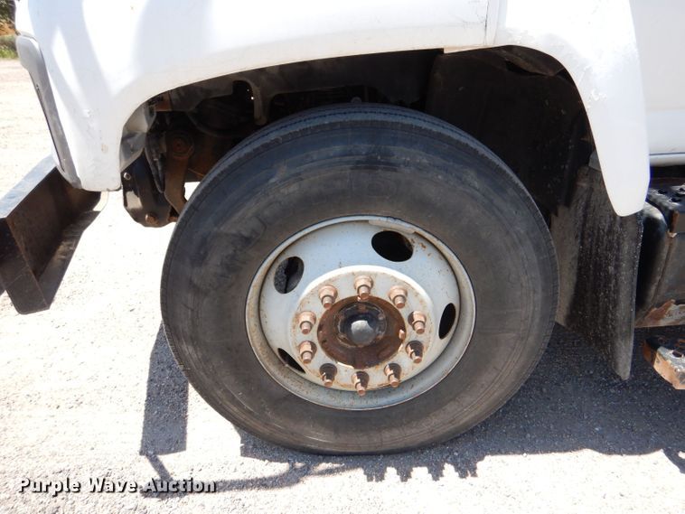 image for item LP9474 2007 GMC C7500  forestry bucket truck