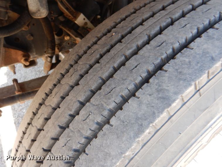 image for item LP9474 2007 GMC C7500  forestry bucket truck