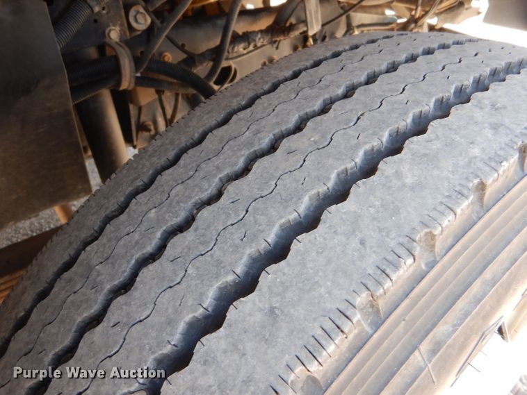 image for item LP9474 2007 GMC C7500  forestry bucket truck