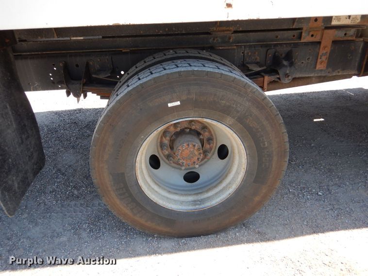 image for item LP9474 2007 GMC C7500  forestry bucket truck